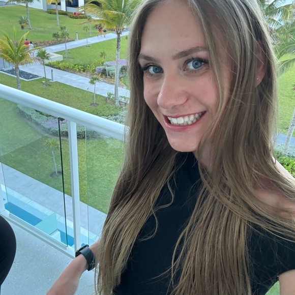 Meet your Posher, Rachel - Picture 4 of 4